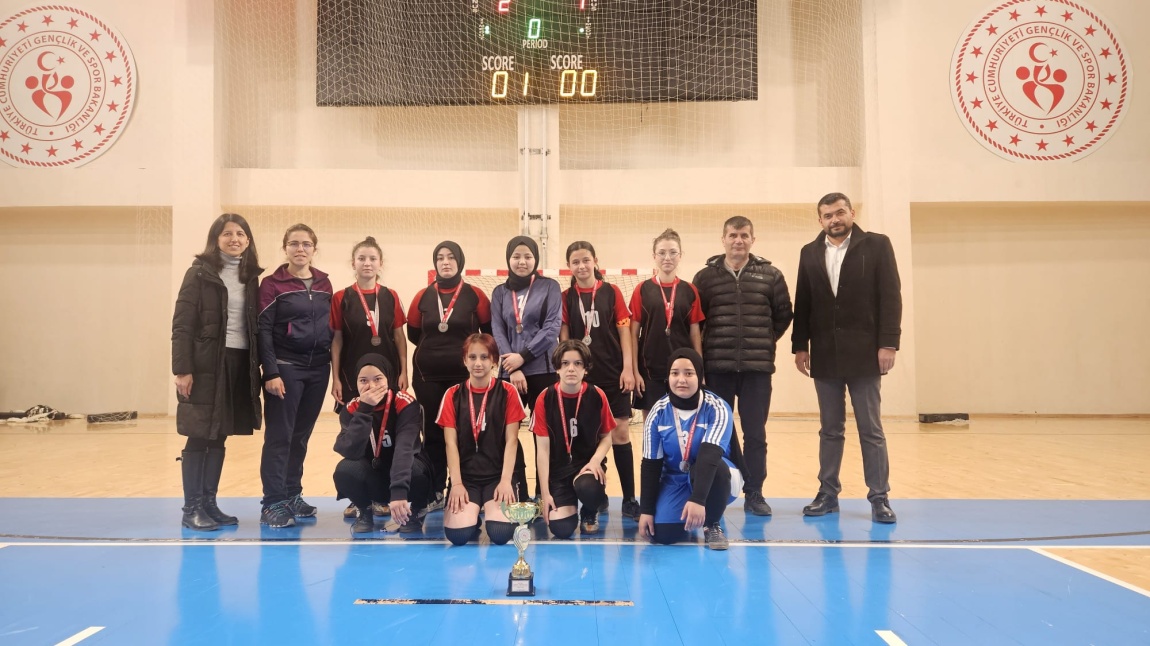 Çankırı İli Liseler Arası Genç Kız Futsal Turnuvasında 2.Olduk