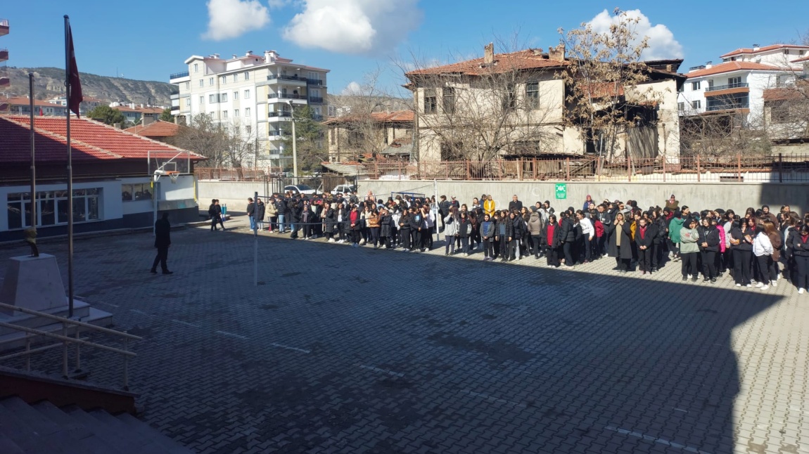 Okulumuzda “18 Mart Çanakkale Zaferi ve Şehitleri Anma Günü” Programımızı Yaptık